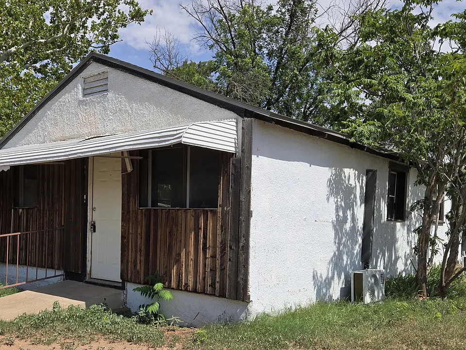 1040 W Division St #2