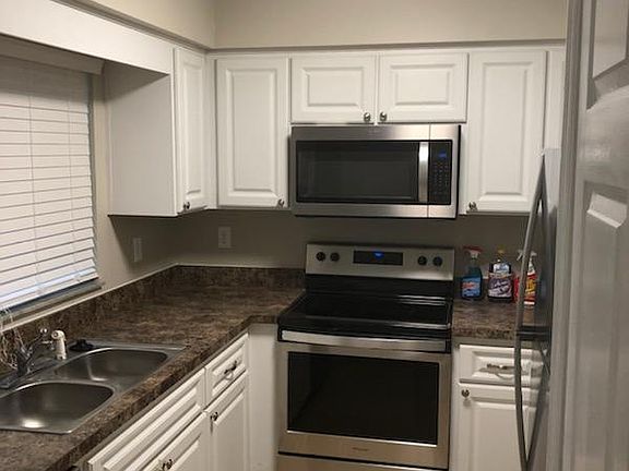2nd image of 13616 Embassy Park Ct