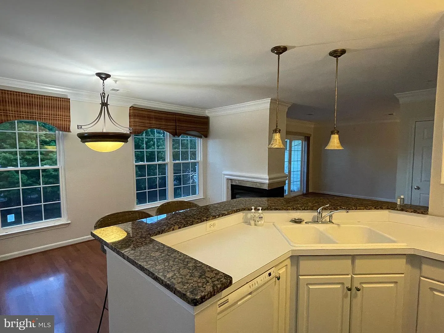 2 bed, 1208 sqft, $2,950 — Photo 3