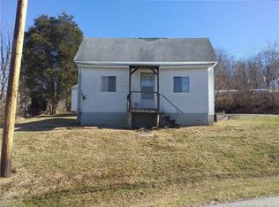 214 NE 3rd St, Paoli, IN 47454