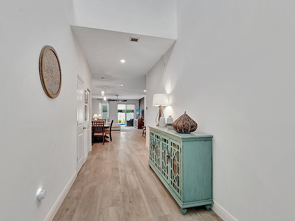 5th image of 1823 Lake Cove Drive