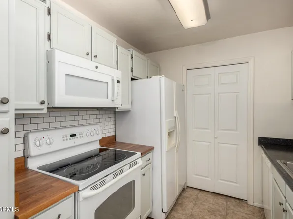 623 W GUADALUPE Road #165, Mesa, AZ 85210