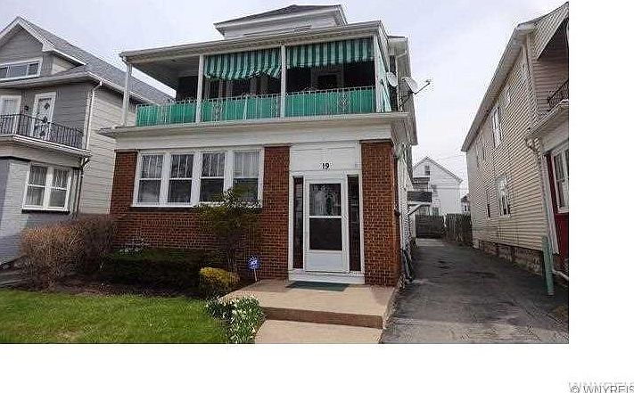 1st image of 19 Crestwood Ave