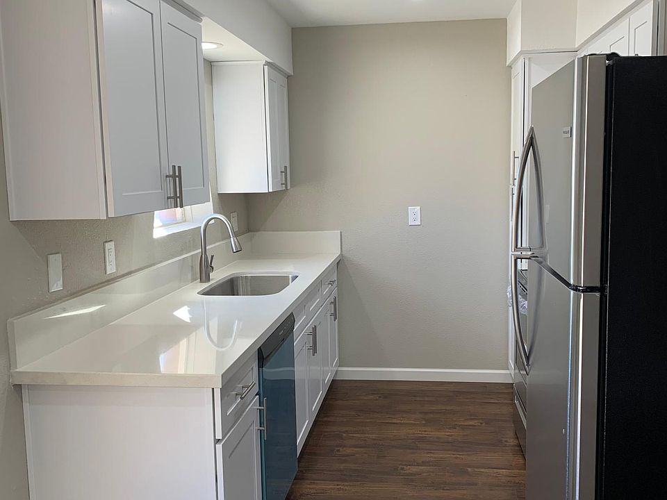 Bright & Modern Kitchen (Photos Were Taken During Remodel)