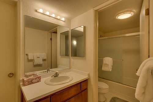 5th image of 125 Lassen Dr #19