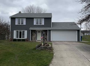 897 Oak Park Dr, Roanoke, IN 46783