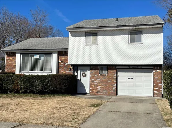 1360 Liberty Avenue, North Bellmore, NY 11710