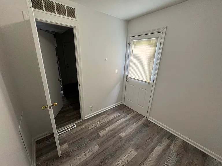 1088 S Morgantown Rd — Photo 22