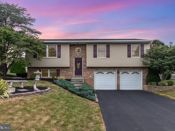 21 Cardinal Dr, Carlisle, PA 17015