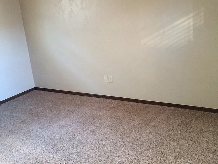 343 Woodcrest Dr — Photo 9