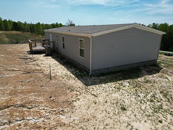 5th image of 285 Linda Ln