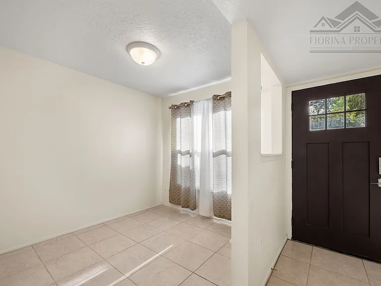 3161 Plaza Blanca — Photo 3