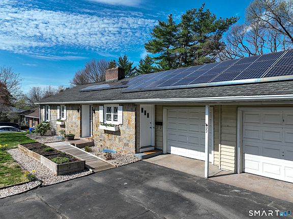 2nd image of 99 Sunset Ridge Drive