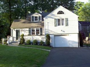 120 Beechwood Rd, Florham Park, NJ 07932
