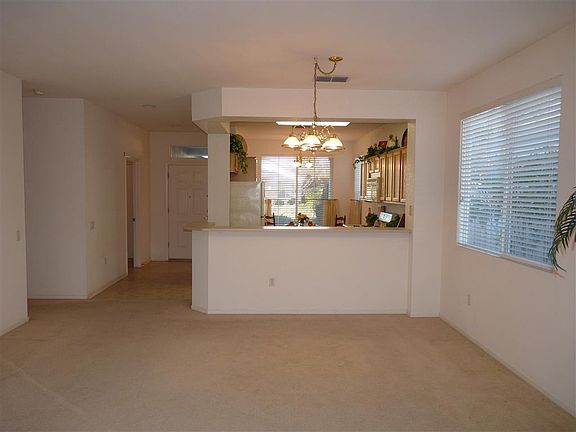 3rd image of 133 Southern Cross Ct