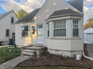 2639 Grindley Park St, Dearborn, MI 48124