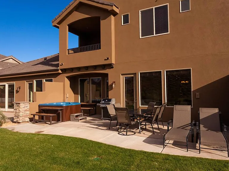 N Coral Ridge Dr — Photo 39
