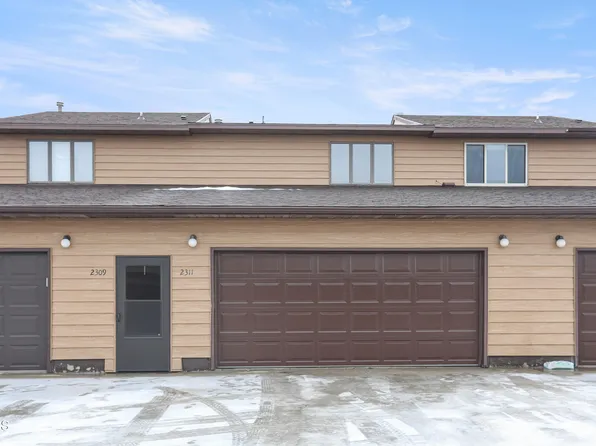 2311 N Main Ct, Williston, ND 58801