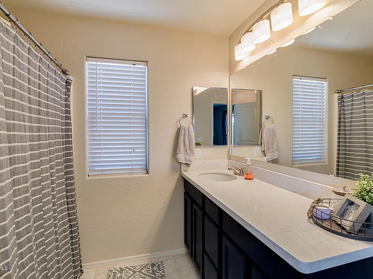 3868 W Carlos Ln — Photo 19