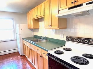 122 Decatur St APT 10, Arlington, MA 02474