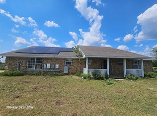 810 Cody Rd, Ennis, TX 75119