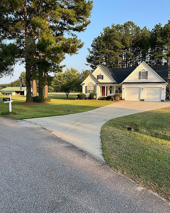 1st image of 3305 Oxbow Ln
