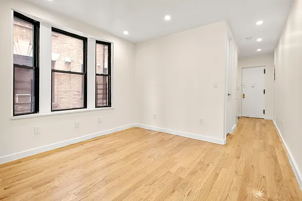 Rented by Bohemia Realty Group | media 4