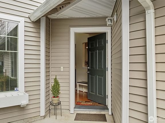 2nd image of 5909 Panorama Dr SE #6-102