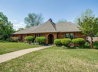 3653 Racquet Club Dr, Grand Prairie, TX 75052