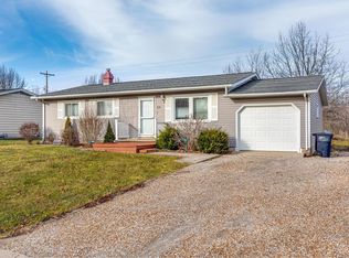 54 Pinewood Rd, Litchfield, IL 62056