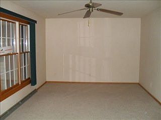 1st image of 17 Westfield Park