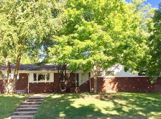 422 N Putter Ln, Wichita, KS 67212