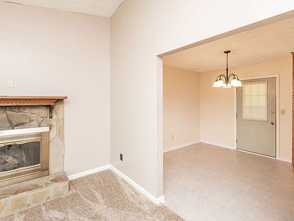 4th image of 893 Westgard Ct