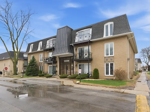 10308 Circle Dr APT 301, Oak Lawn, IL 60453
