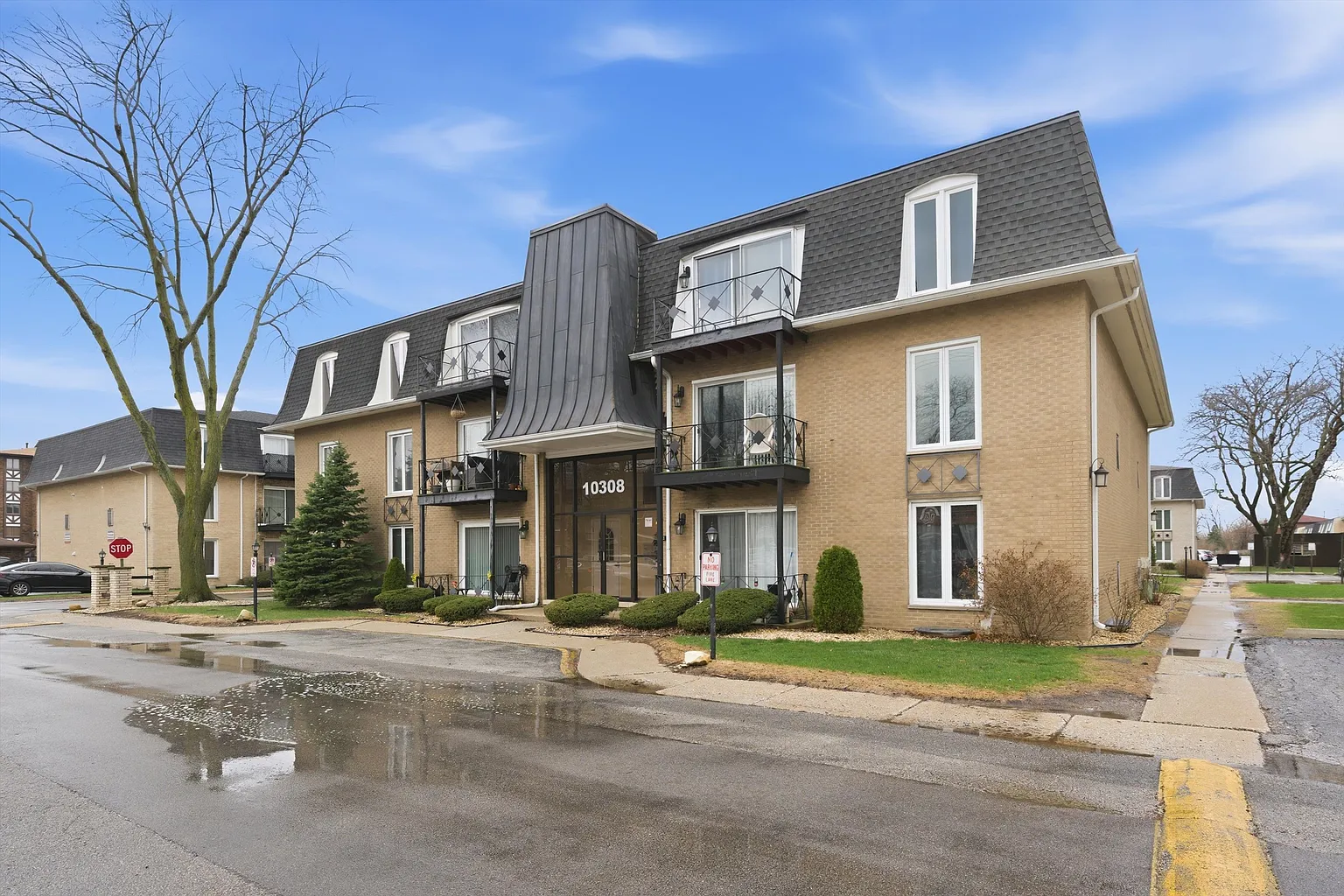 10308 Circle Dr APT 301 photo 1