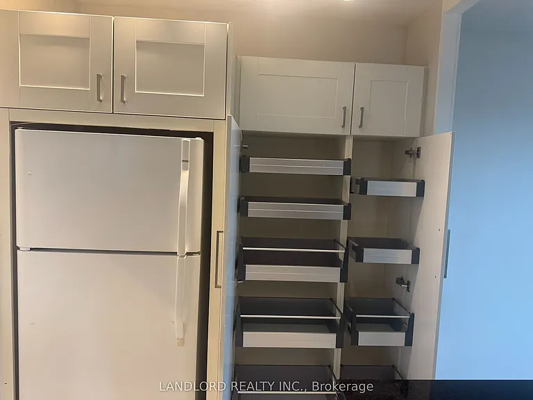 20 Speers Rd #1105 — Photo 10