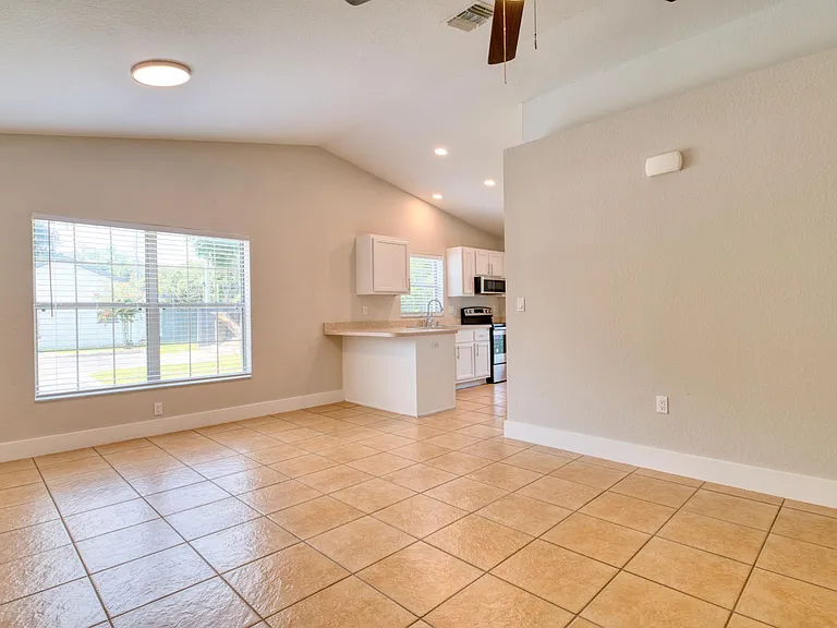 3435 NE 55th Ave — Photo 34