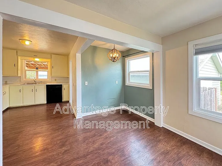 2889 NW Gibson Hill Rd — Photo 6