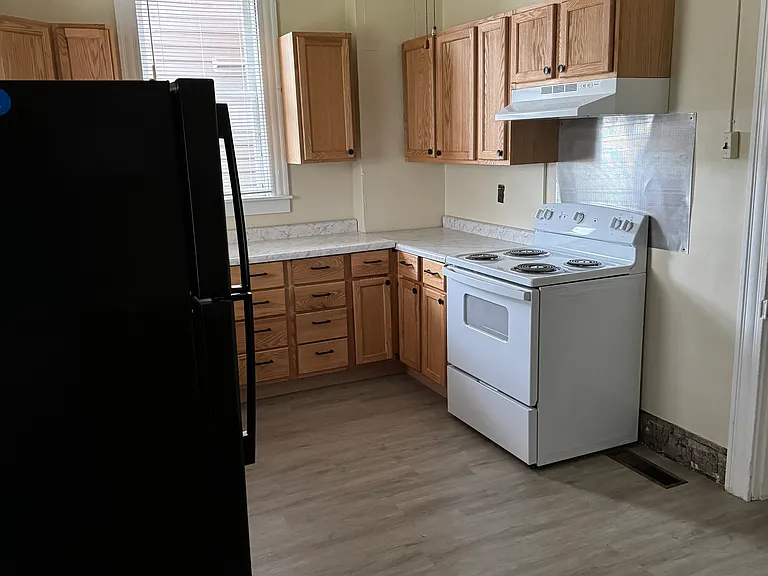 310 Maryland Ave — Photo 18