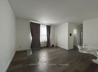 2000 Bloor St W #411-W02, Toronto, ON M6P 3L2