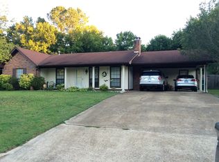 2201 Rosewood St, Tupelo, MS 38801
