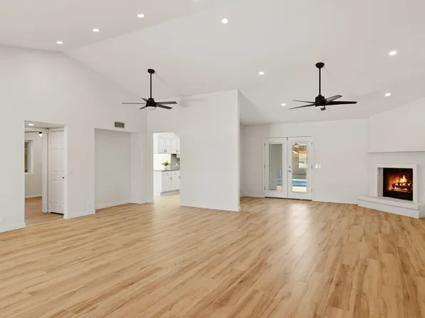 15221 N 42ND Place, Phoenix, AZ 85032