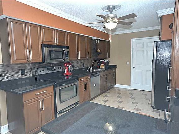 3rd image of 2424 Ramsey St