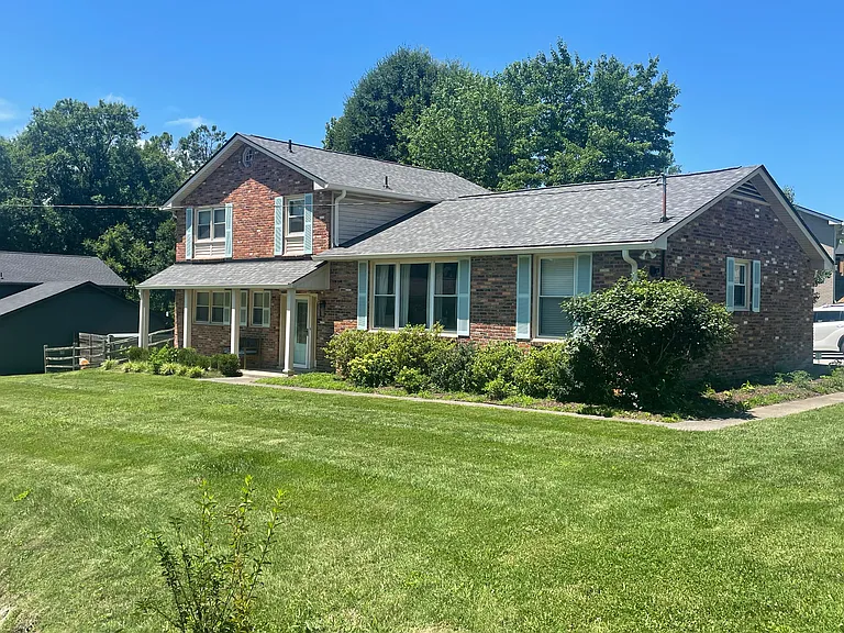 5171 Ashley Dr — Photo 2