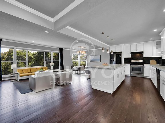 3rd image of 3464 Margarita Ave