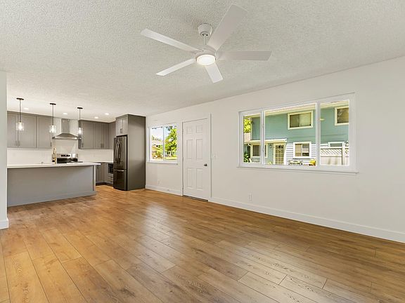 3rd image of 36 Lassen Lane