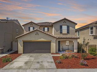 364 Autumn Path Ln, Santa Paula, CA 93060