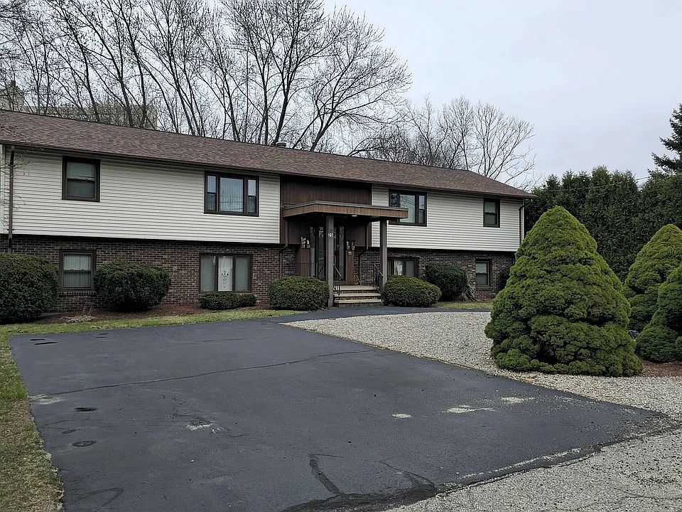 1st image of 25 Greene Ave APT 3
