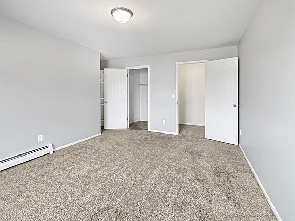 4th image of 1018 Abbey Ct APT 6