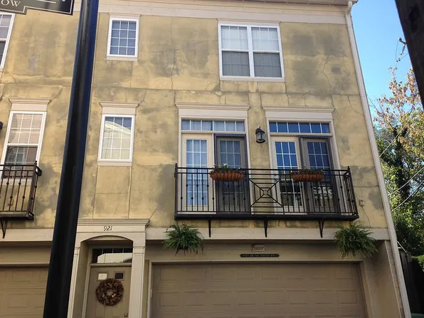 921 Junction Pl, Indianapolis, IN 46220